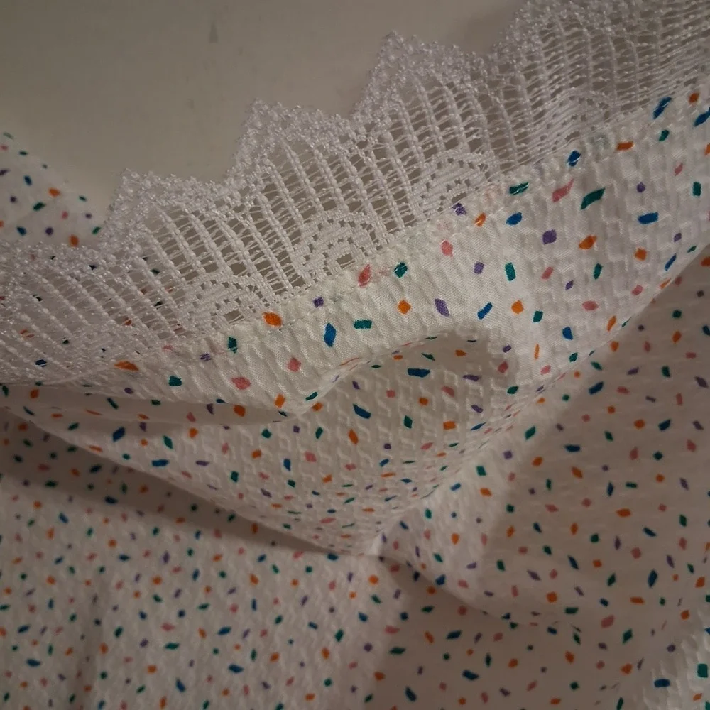 Vintage 90s Crepe Fabric Tablecloth Bright Color Speckled‎ Lace Lg Easter Spring